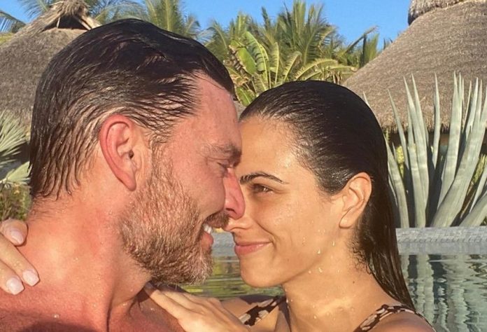 a0641701-eb69-4ef6-992e-3a6cec202e3d