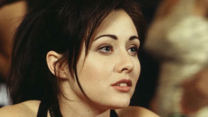 90210-brenda-walsh-main