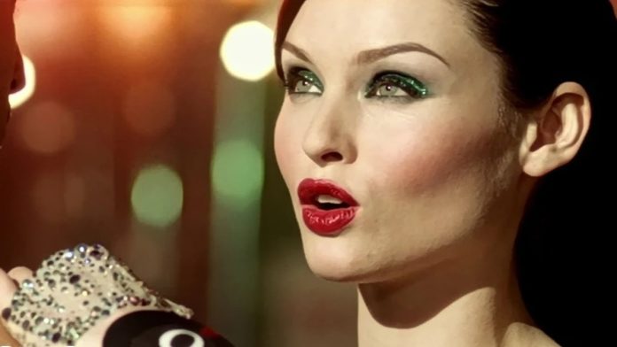 imagen-videoclip-historia-murder-the-dancefloor-sophie-ellis-bextor_96-ezgif.com-webp-to-jpg-converter