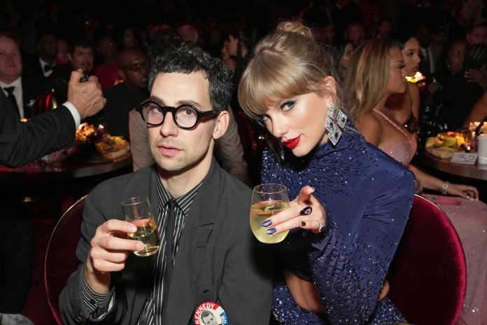 taylor-swift-jack-antonoff-zz-231012-865f81