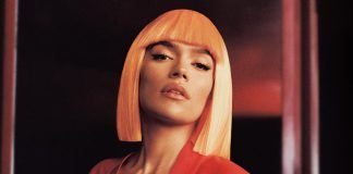 Karol G en el Crazy Horse de París | Foto cortesía Acoustyle