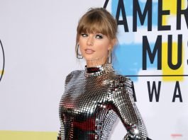Taylor Swift at the 2018 American Music Awards held at the Microsoft Theater in Los Angeles, USA on October 9, 2018.