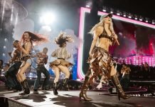 ¿Por qué Tini Stoessel no puede cobrar el dinero de su propia carrera? TINI en el festival FUTTTURA | Crédito de foto: @irishsuarez