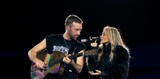 TINI y Chris Martin | Crédito de foto: Marti Colombini