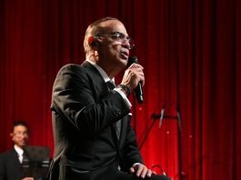 Gilberto Santa Rosa en "ÍNTIMO"| foto: Simón Martínez