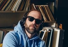 LO QUE NO SE VE TAMBIÉN CAMINA