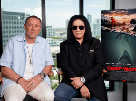 Gene Simmons y Renny Harlin hablan sobre DEEP WATER | Foto: Popticular