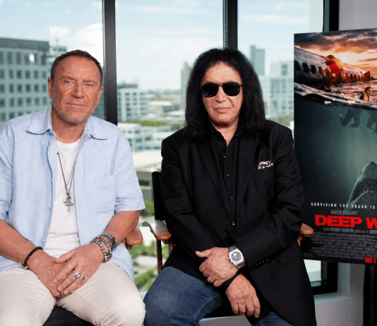 Gene Simmons y Renny Harlin hablan sobre DEEP WATER | Foto: Popticular