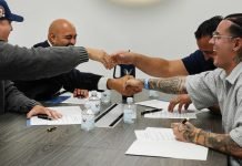 Pututi y Nesty compran parte de una empresa de salud en Miami, justo cuando su canción lleva seis meses subiendo en Billboard El trato de Pututi y Nesty | Foto: ENBOGA PR